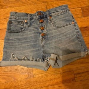 Madewell Button Fly Short Size 25